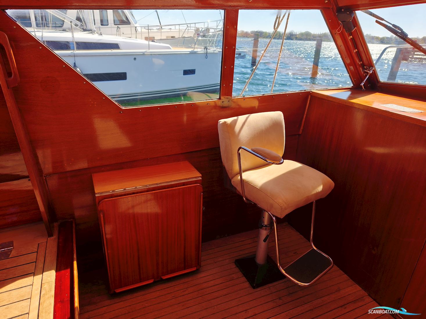 American Motorcruiser 37´