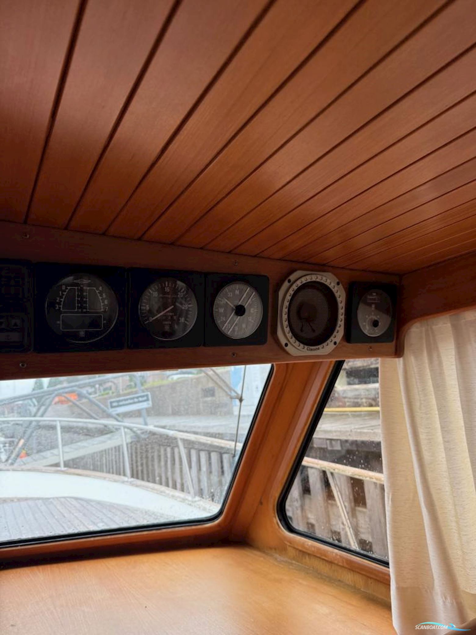 AMS Trawler 42