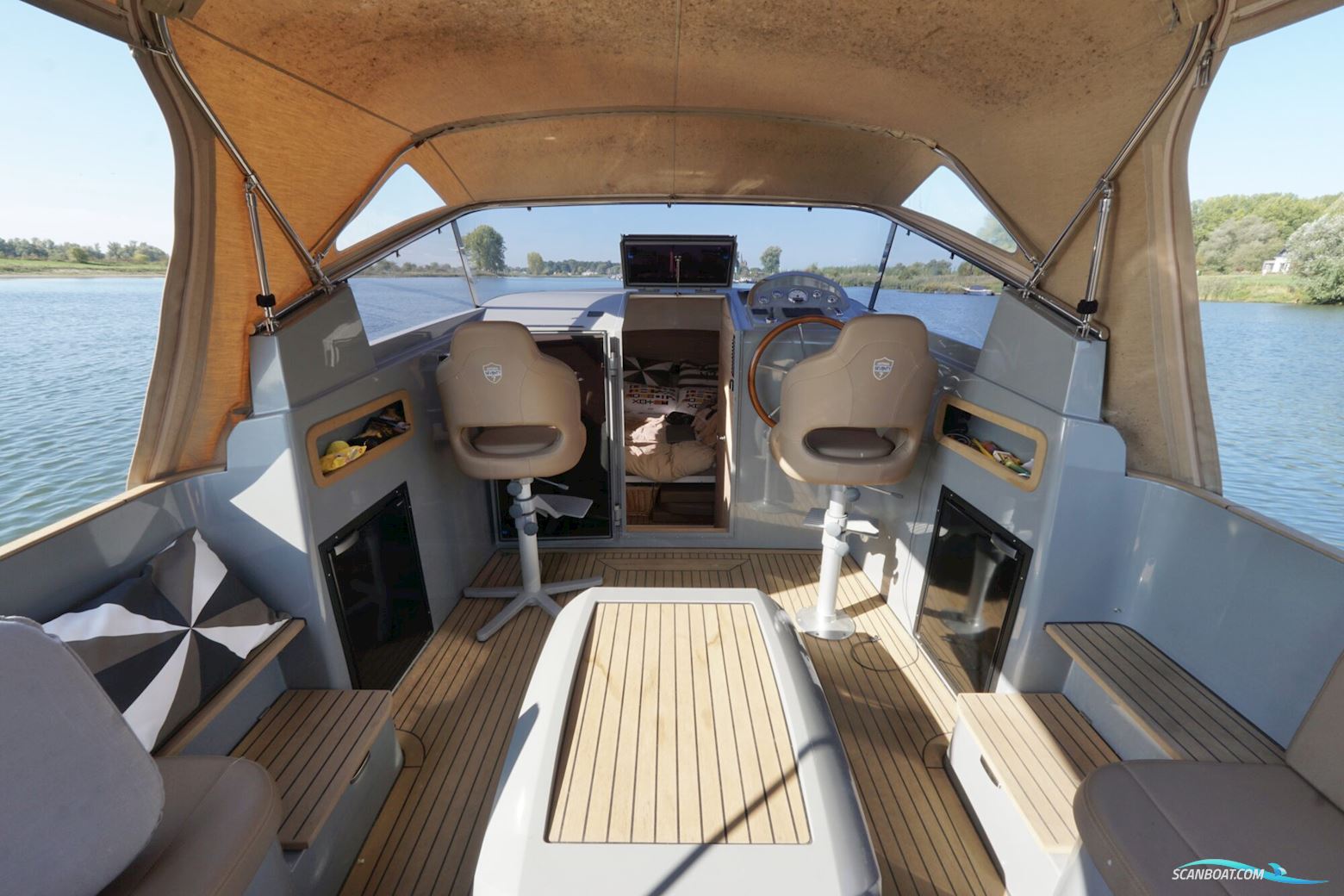 Antaris Seventy7 Cabin