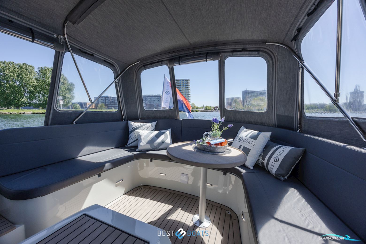 Antaris Seventy7 Cabin