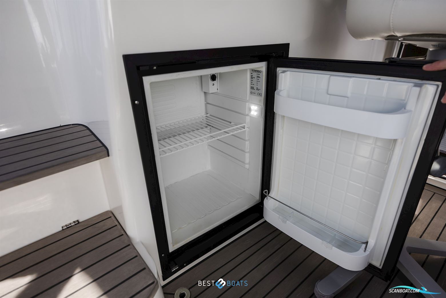 Antaris Seventy7 Cabin