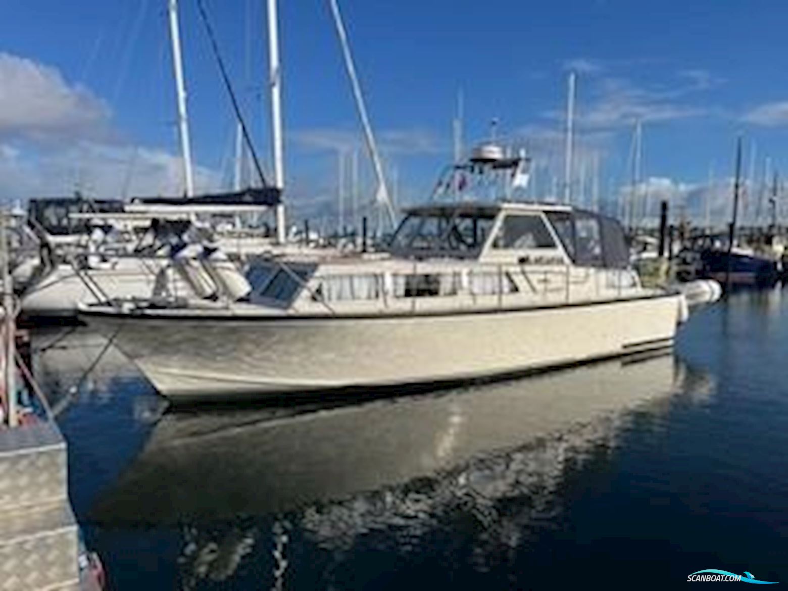 Apollo 32 Motorboat 1974, with Perkins engine, Denmark