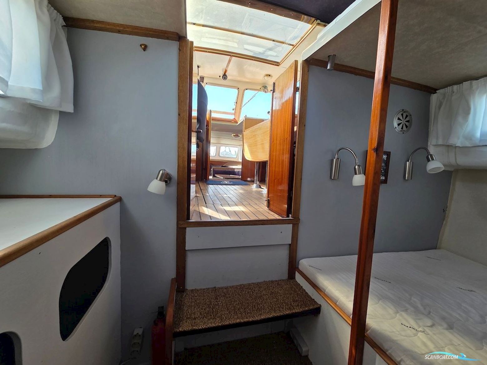 Apollo 32