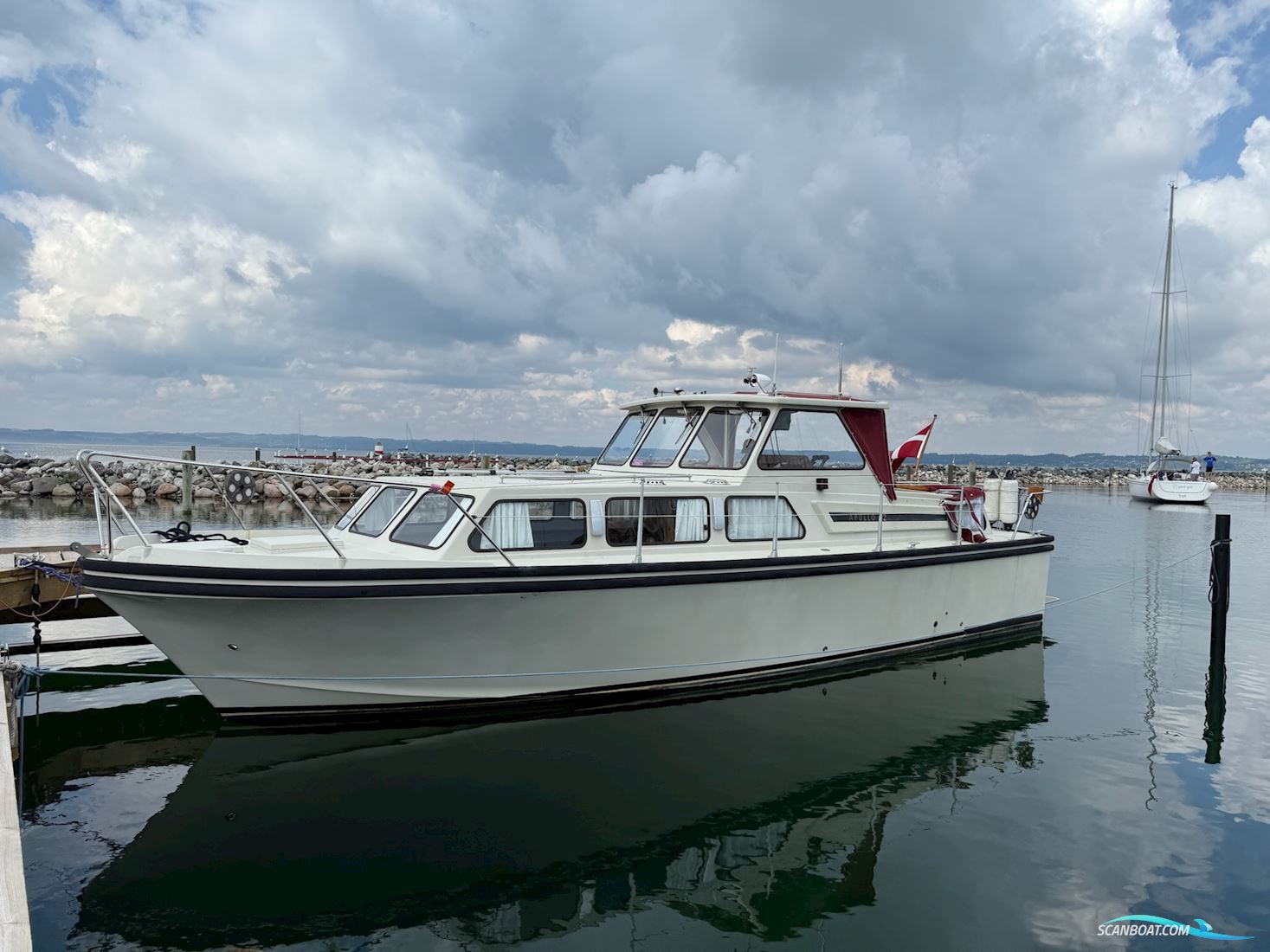 Apollo 32 Tt De Luxe Motorboat 1979, with Ford  engine, Denmark