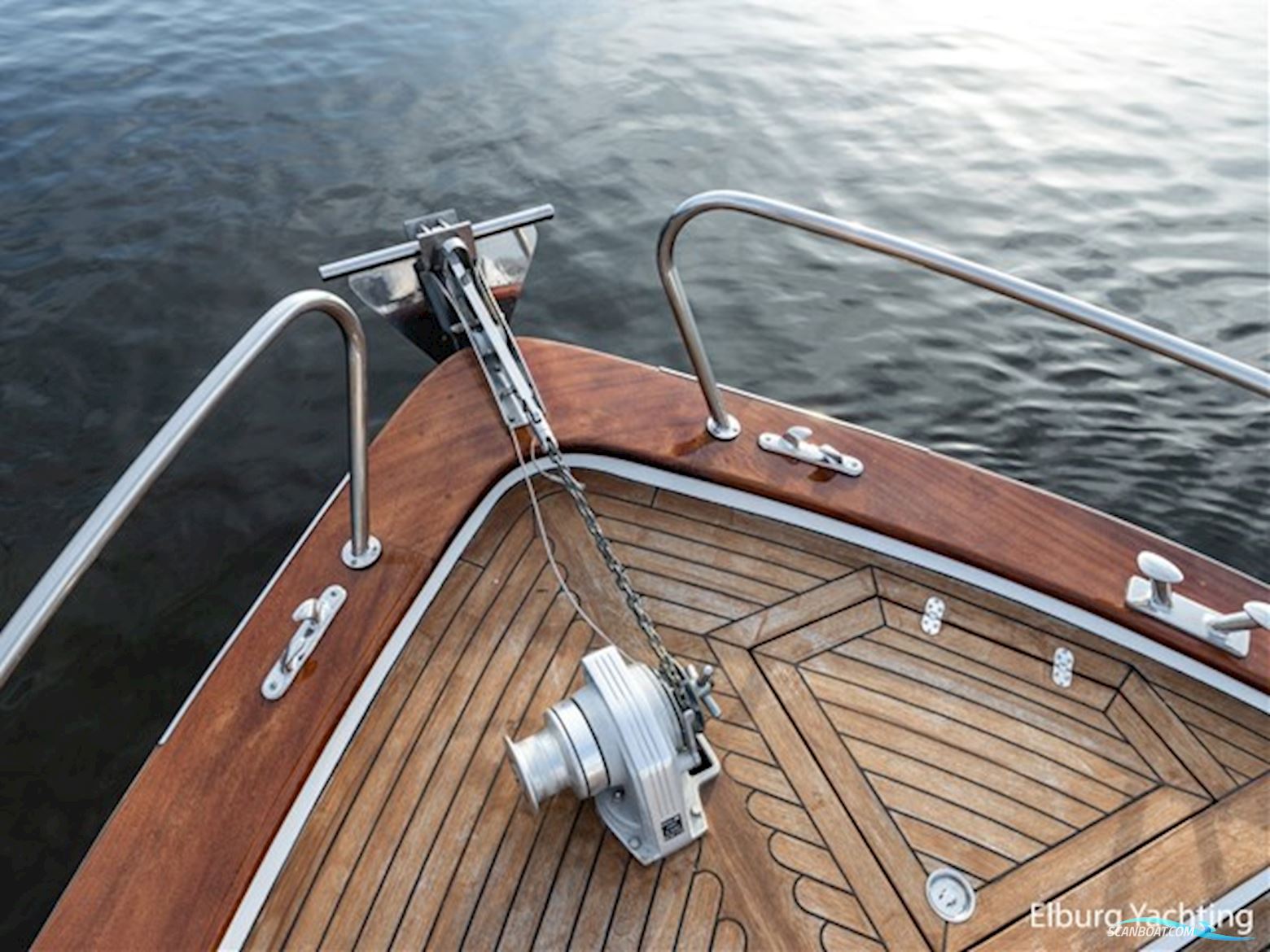 Apreamare 10 Semi Cabinato