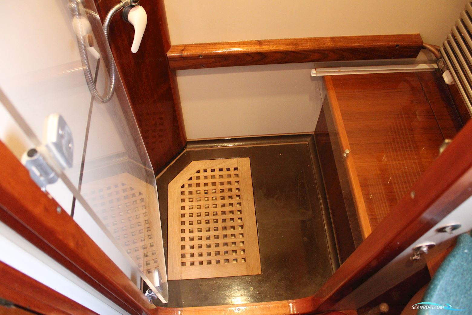 Apreamare 11m semi cabinato