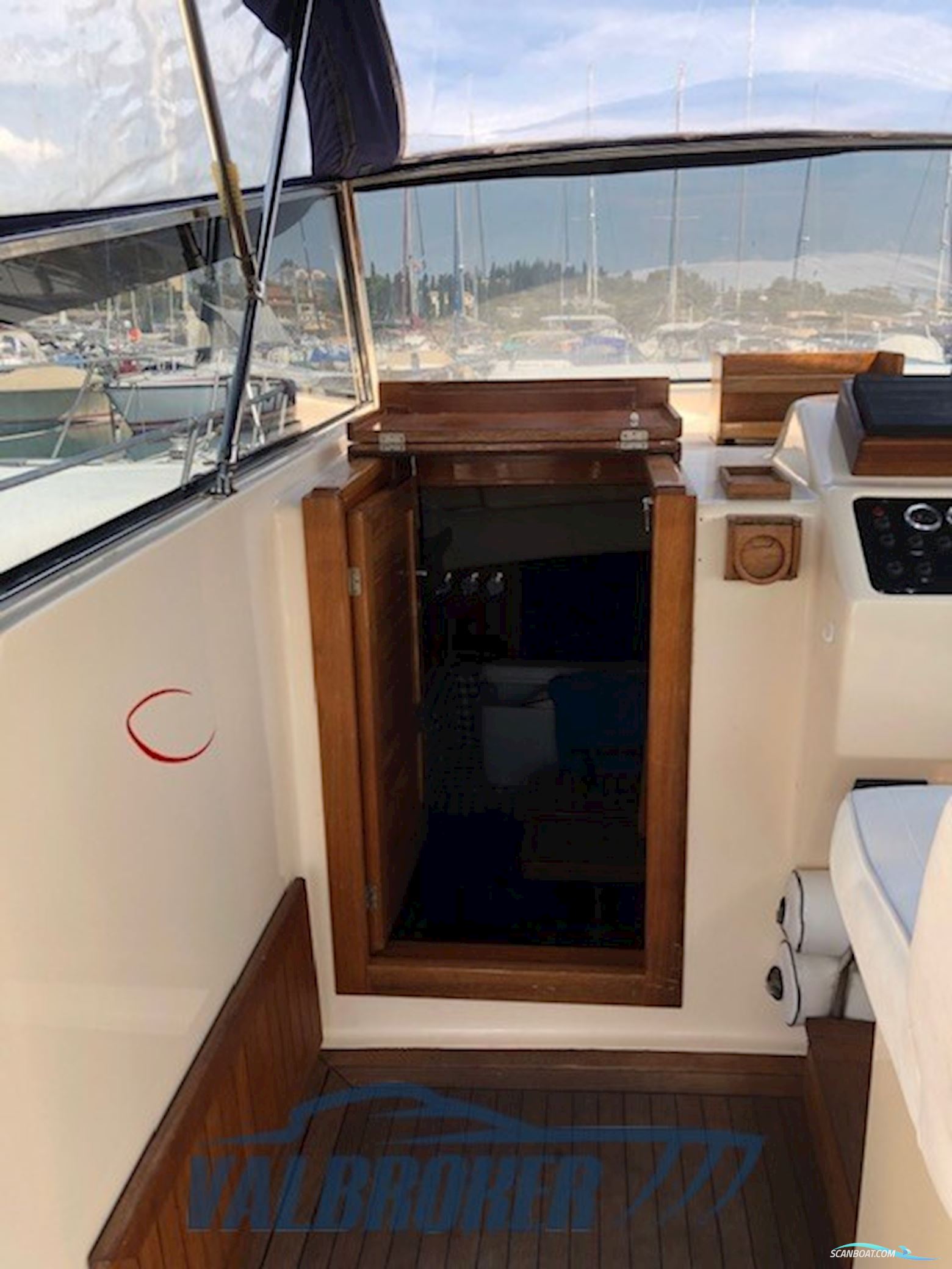 Apreamare Aprea 10 Semi Cabin