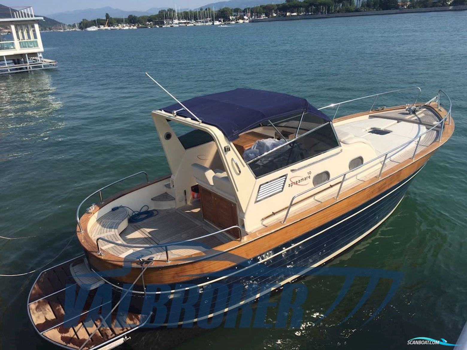 Apreamare Aprea 10 Semi Cabin