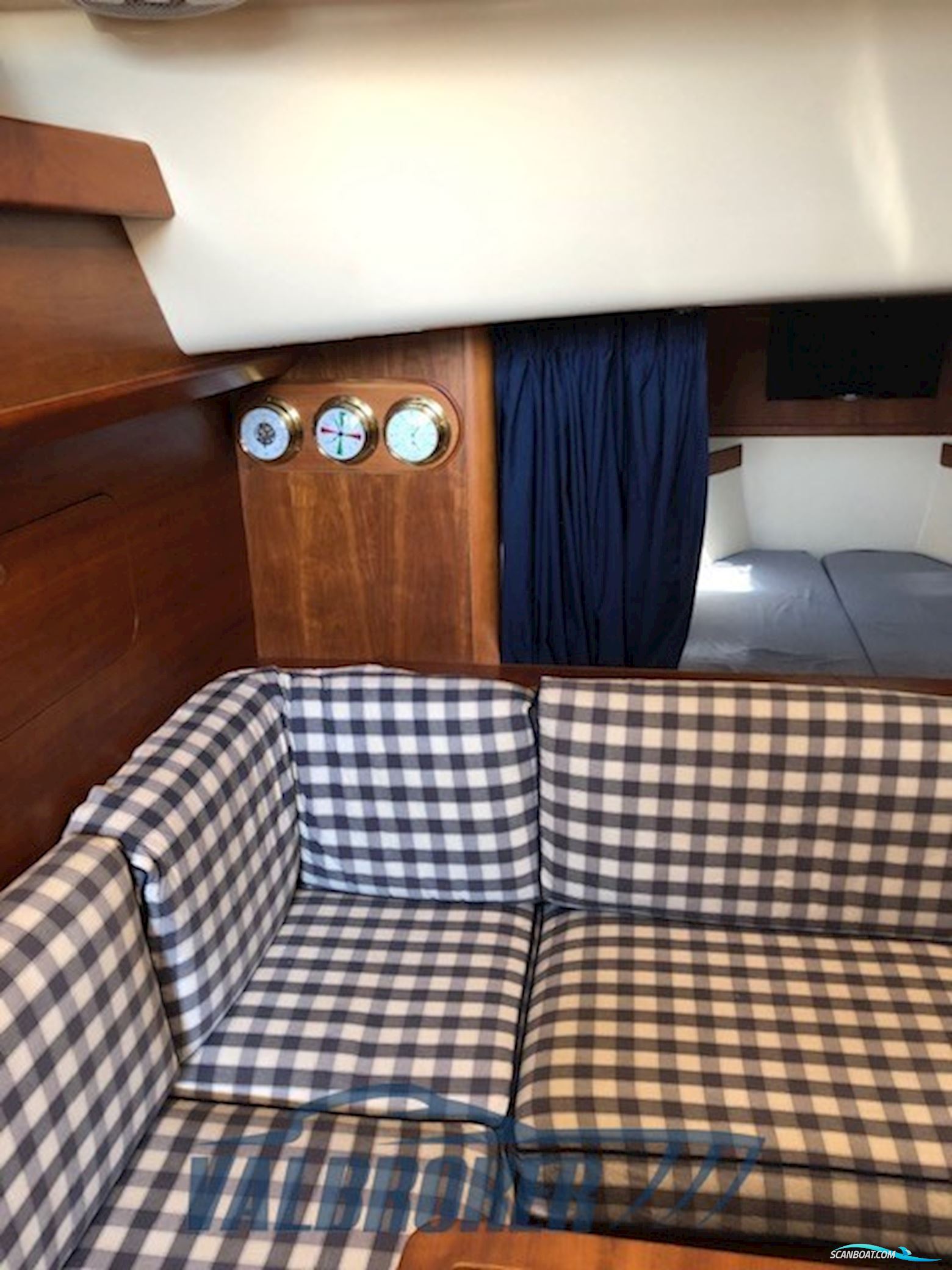 Apreamare Aprea 10 Semi Cabin