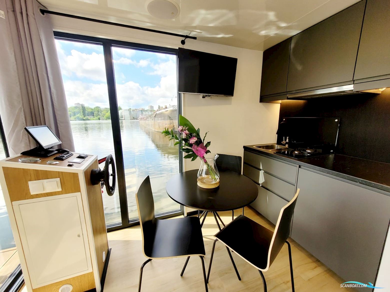 Aqua-House Hausboot Harmonia 310