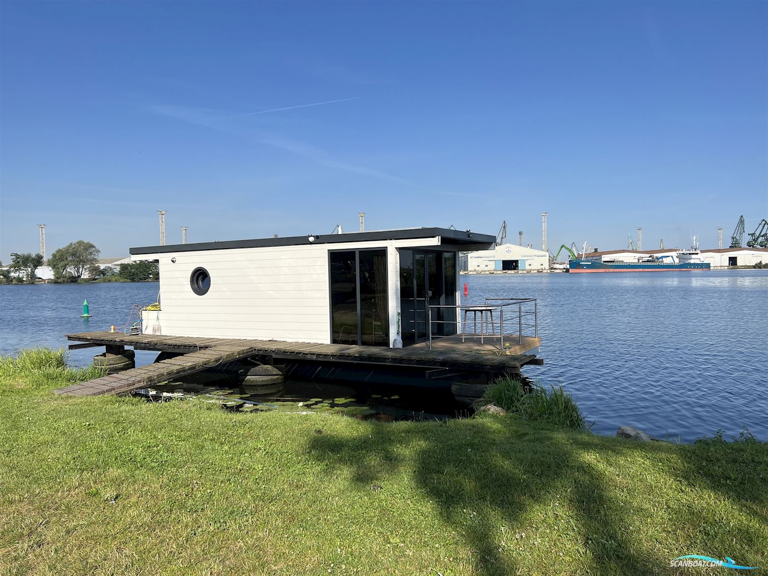 Aqua-House Hausboot Harmonia 340