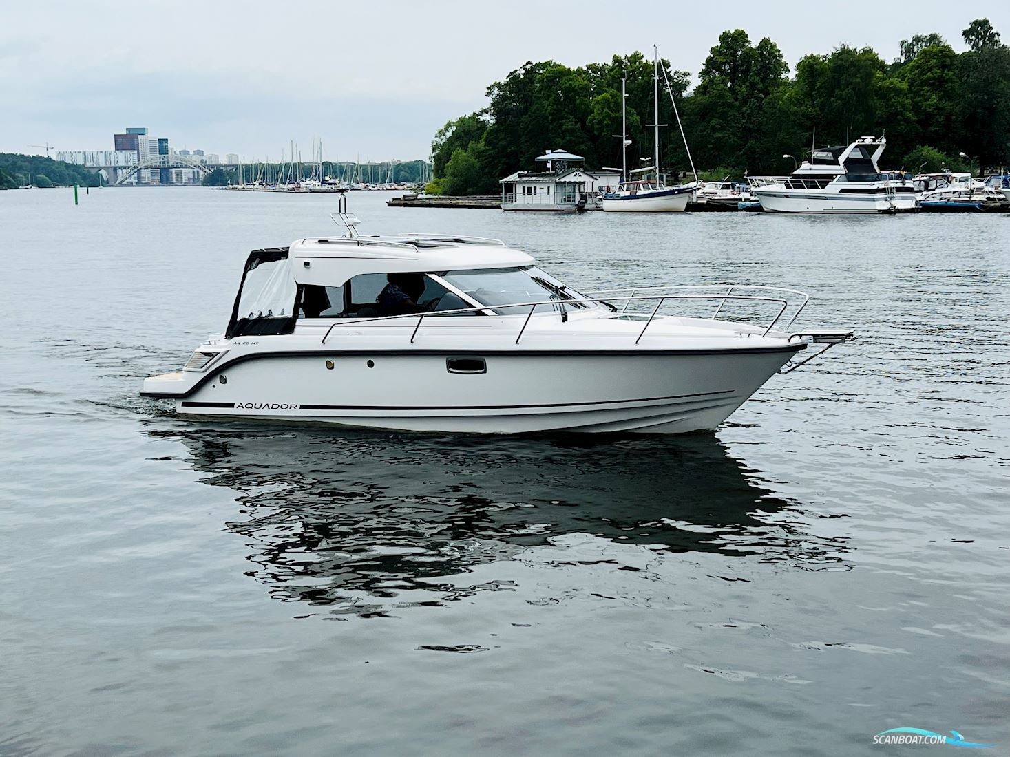 Aquador 25 ht Mercury 4,5L Dts/B3