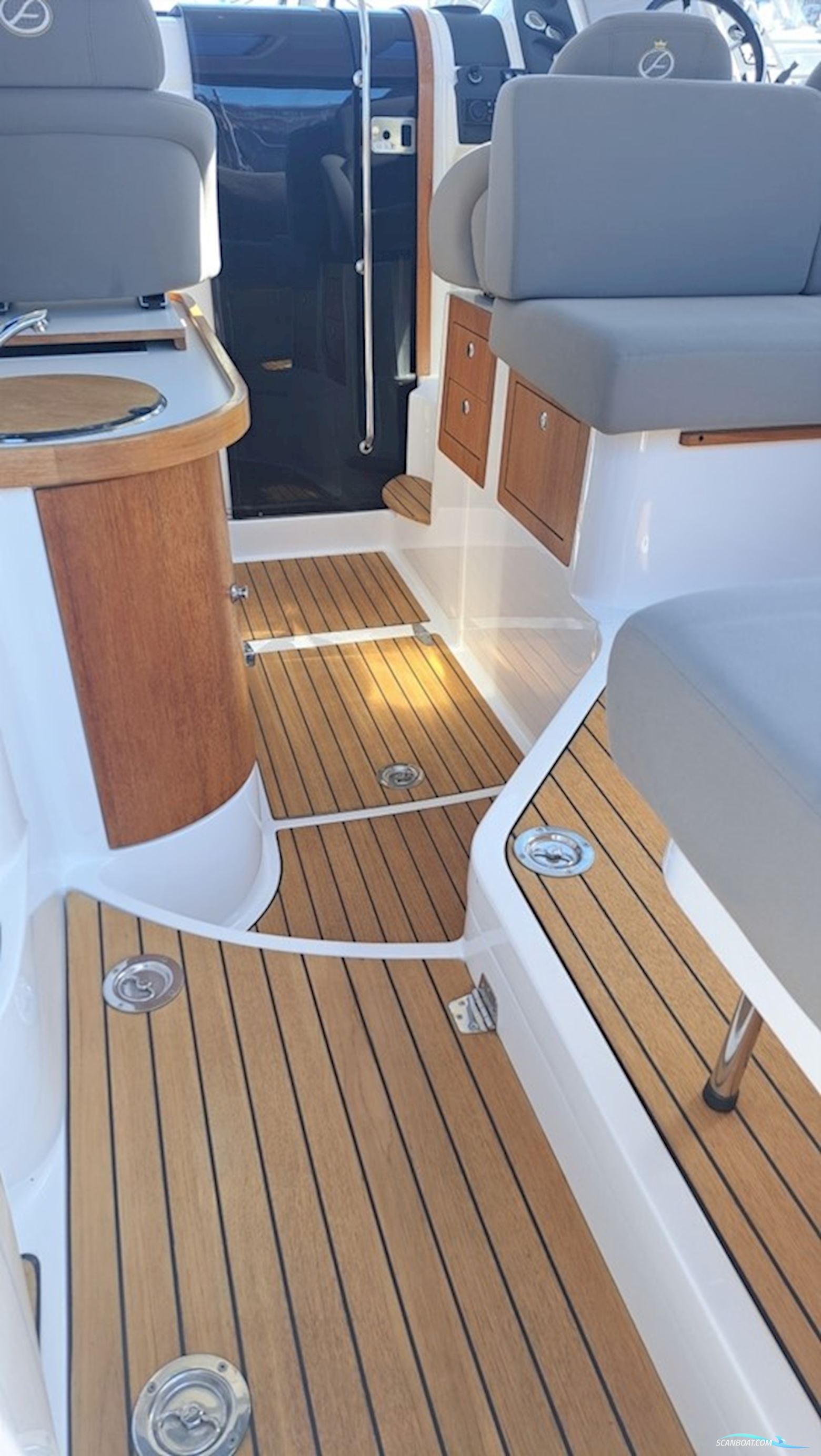 Aquador 27 HT