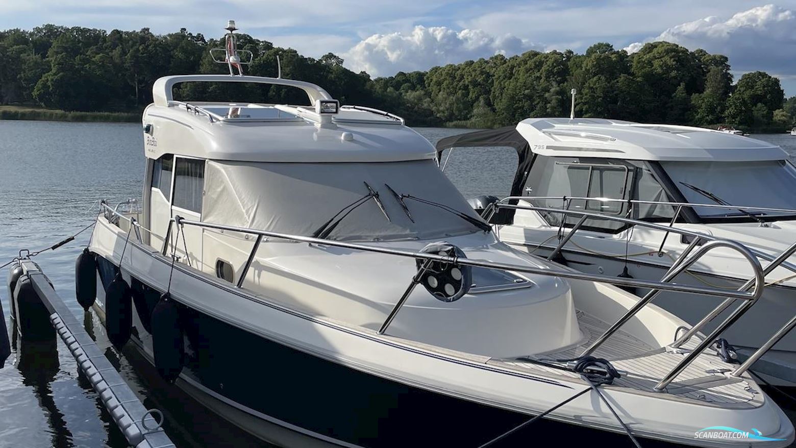 Aquador 28 C Motorboat 2010, with Mercruiser engine, Sweden
