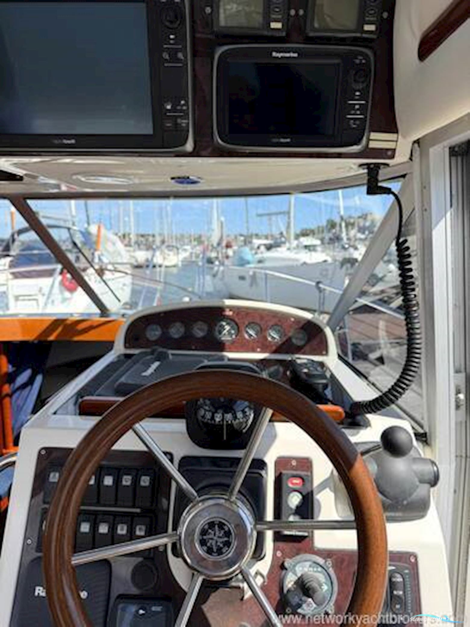 AQUADOR 28 C