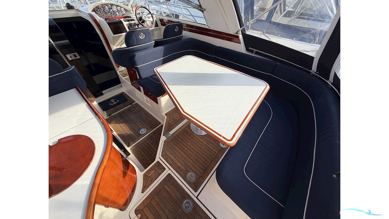 Aquador 28 DC