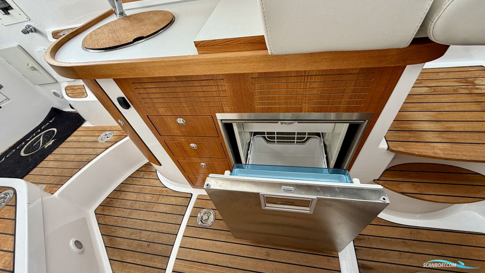 AQUADOR 28 HT