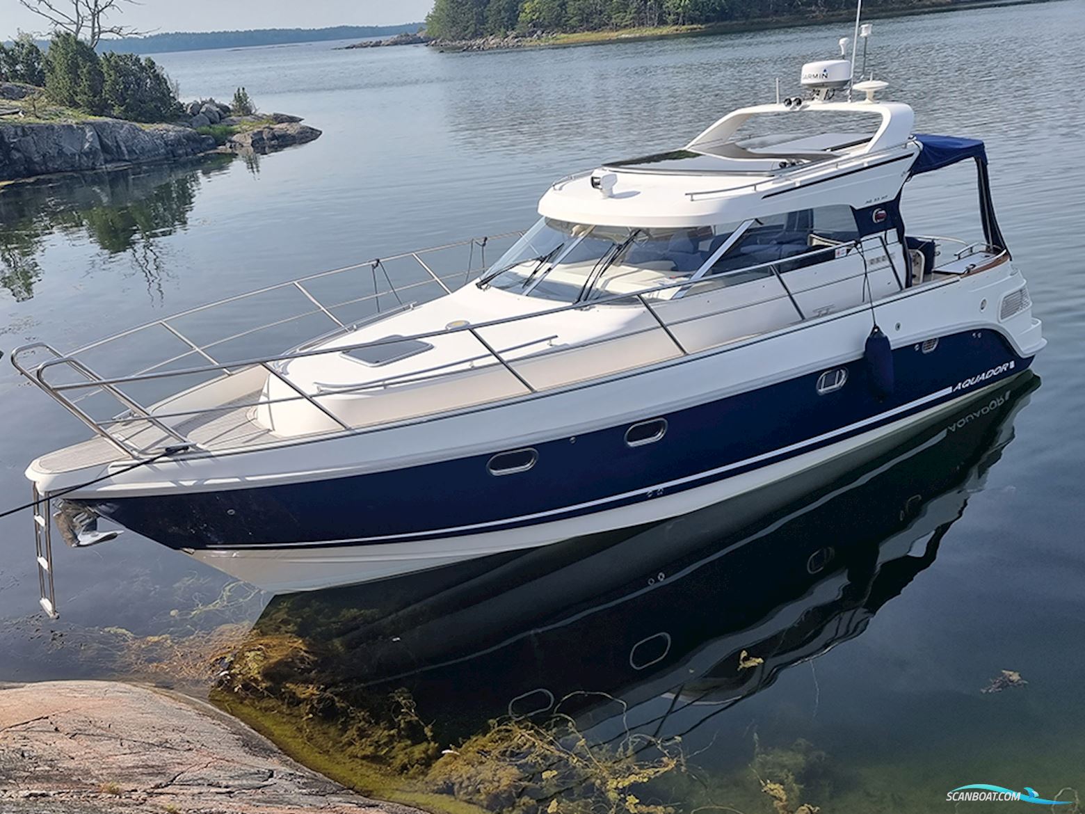 Aquador 33HT Motorboat 2010, with Cummins engine, Sweden