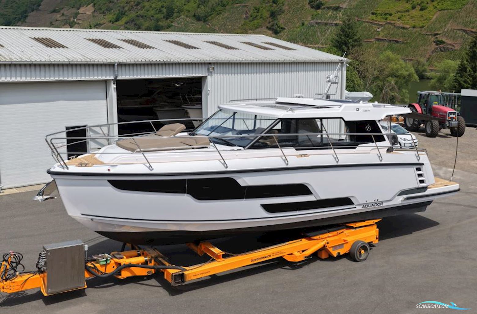 Aquador 400 HT Motorboat 2025, with Volvo Penta engine, Germany