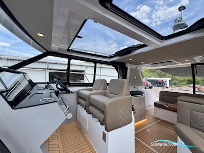 Aquador 400 HT Motorboat 2025, with Volvo Penta engine, Germany