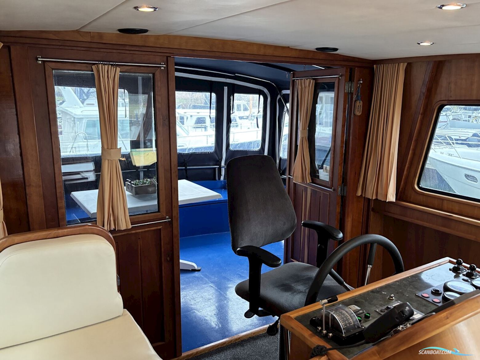 Aqualine 46 Pilothouse