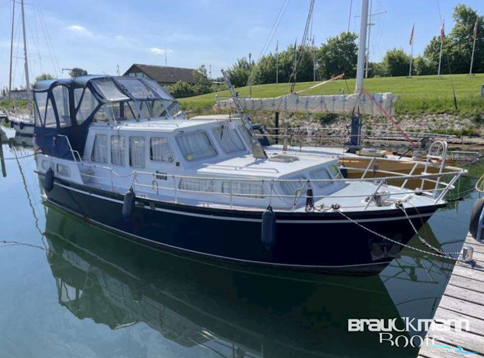 Aquanaut (NL) Aquanaut (NL) 1050 Motorboat 1983, with Volvo Penta engine, Germany