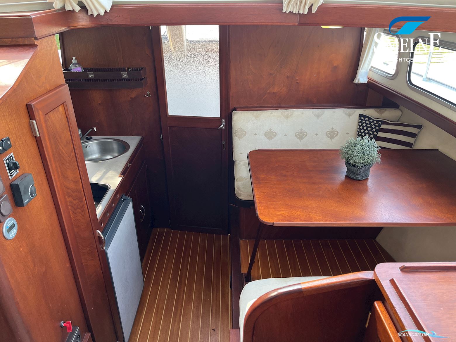 Aquanaut Beauty 1000 AK