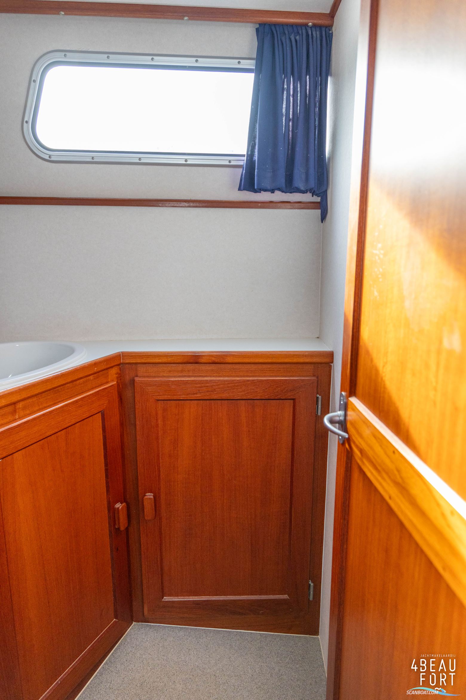 Aquanaut Beauty 1050 AK