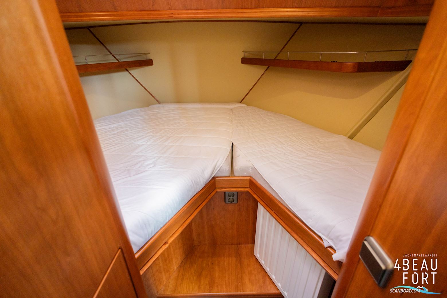 Aquanaut European Voyager 1300 II Admiraal Uitvoering