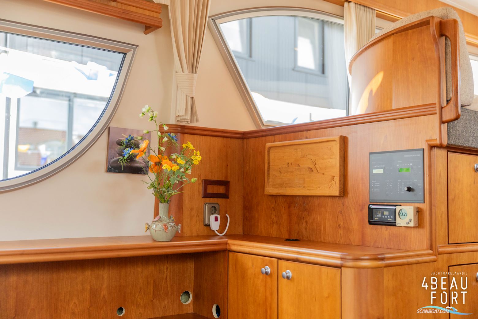 Aquanaut European Voyager 1300 II Admiraal Uitvoering