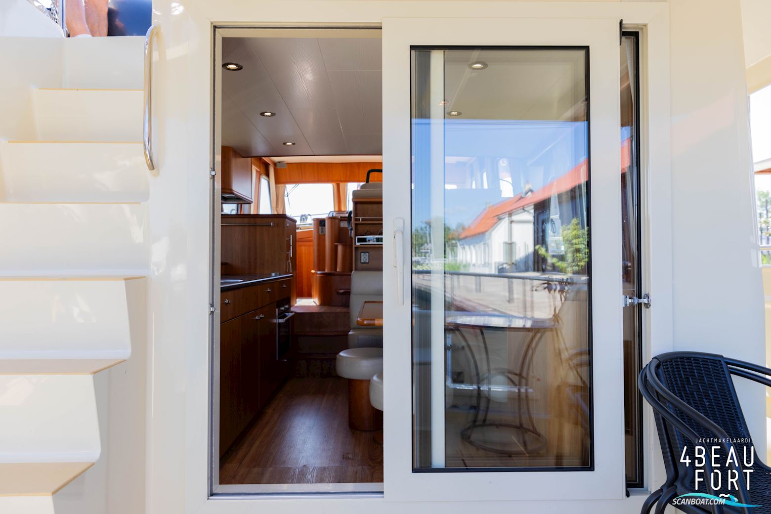 Aquanaut European Voyager 1300