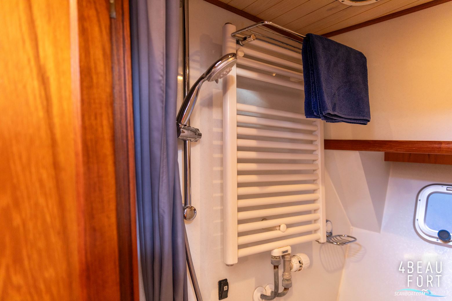 Aquanaut European Voyager 1300