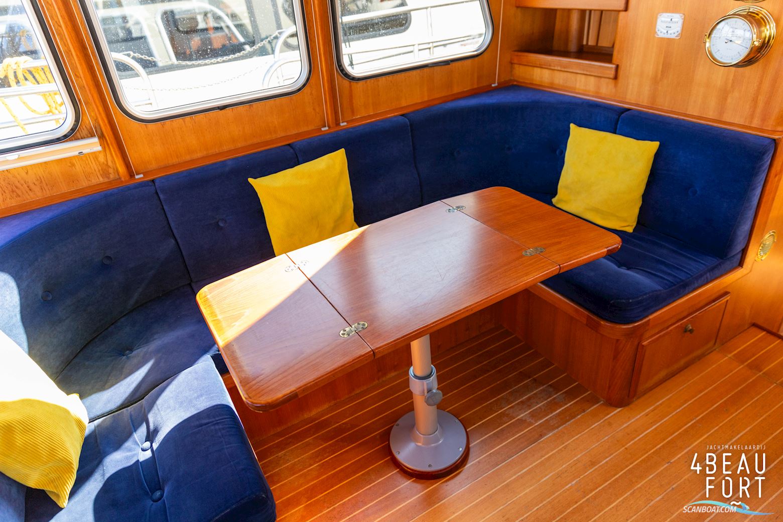 Aquanaut European Voyager 1300