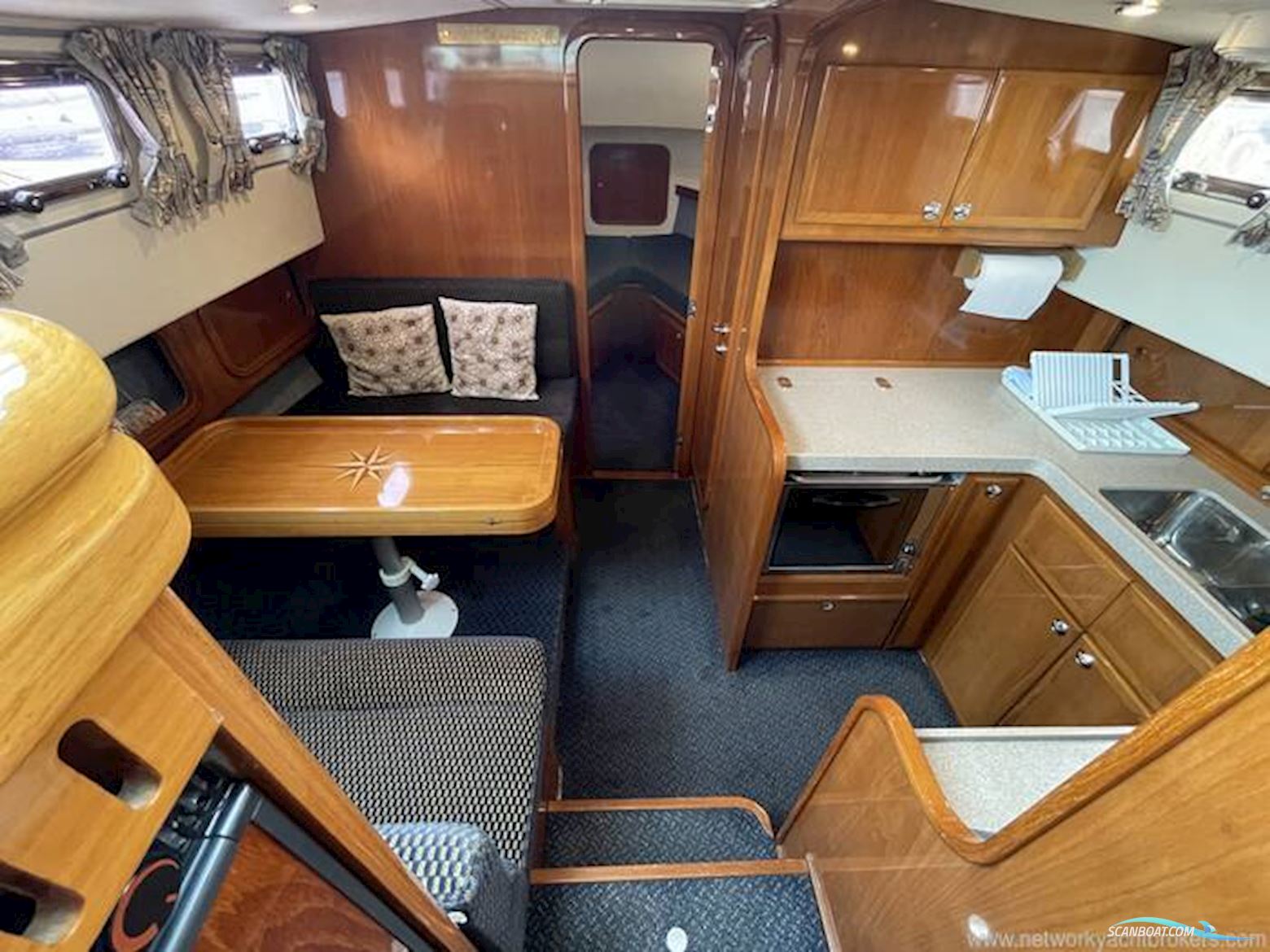 Aquastar 38 Aft Cabin