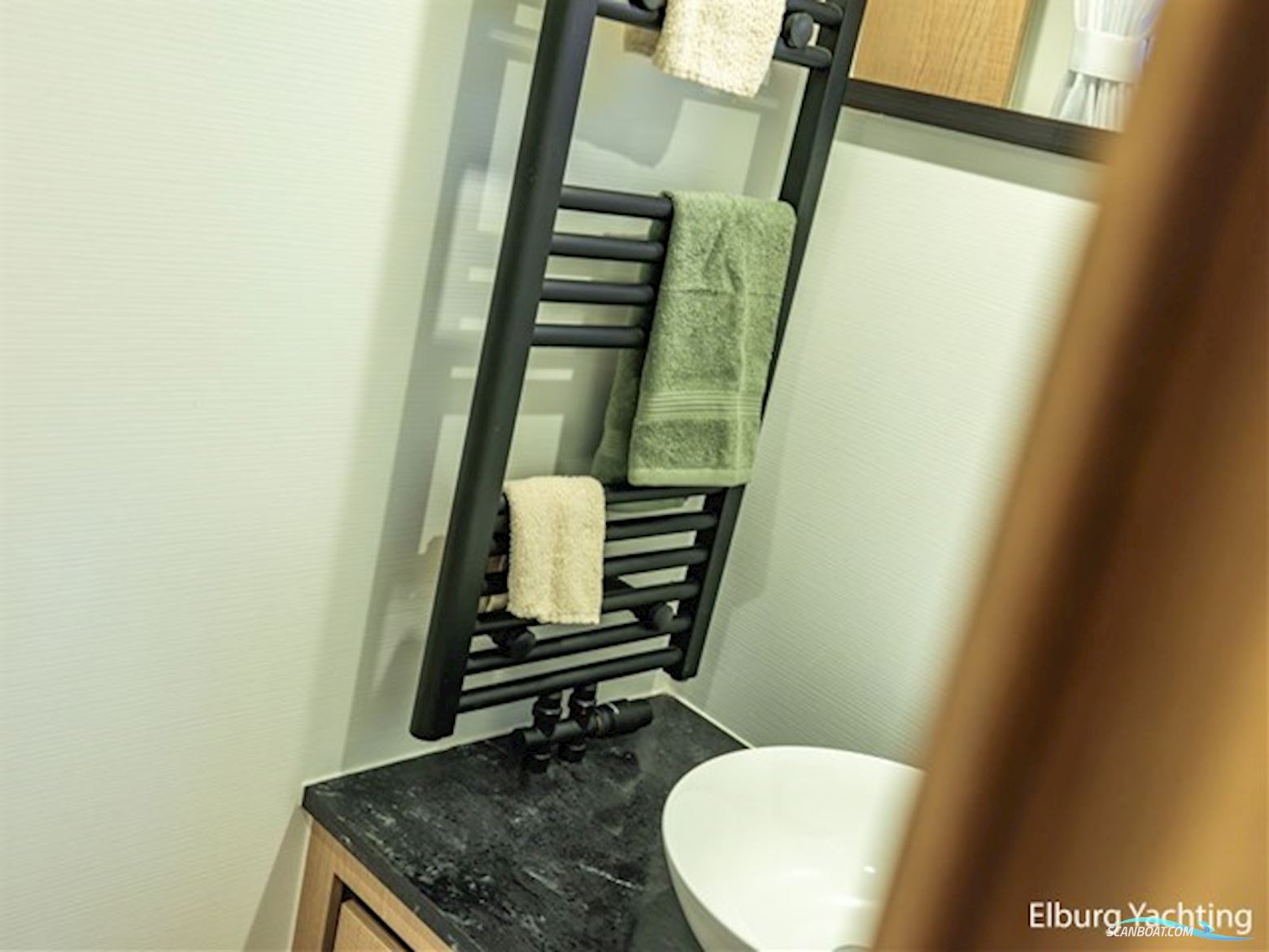 Argos 13.50 - Three Cabin - Sunroof