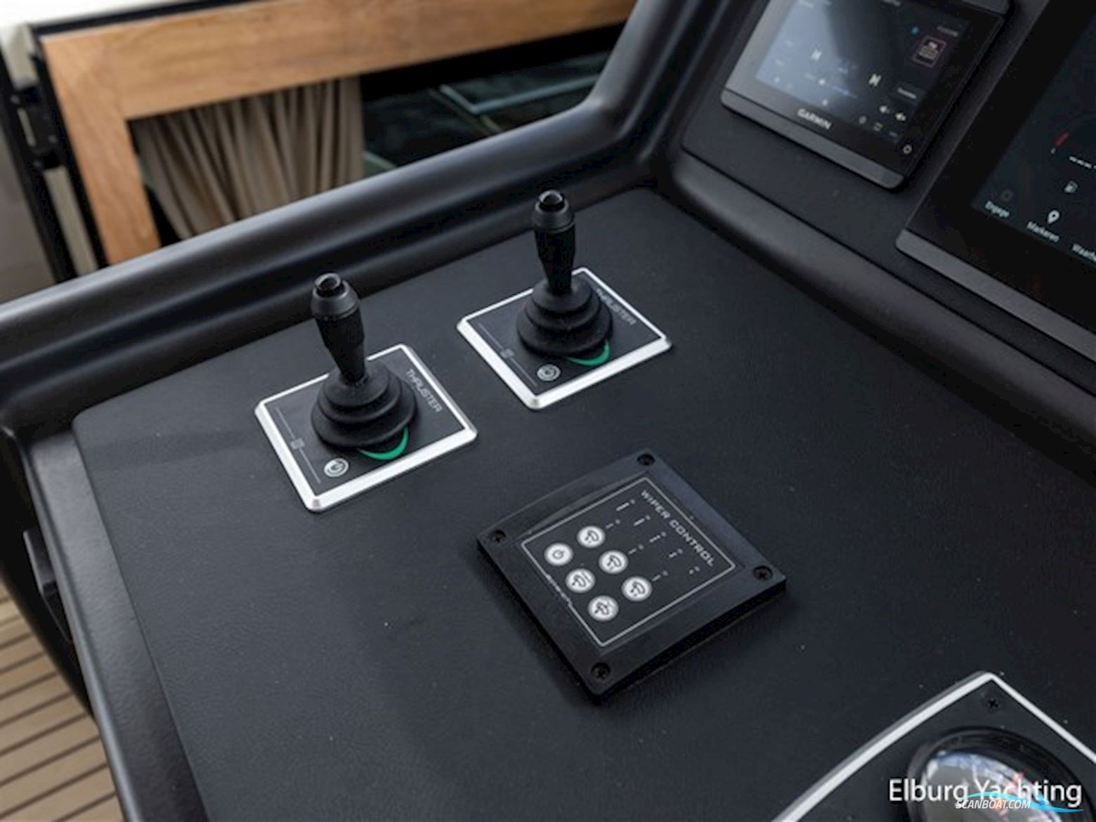 Argos 13.50 - Three Cabin - Sunroof