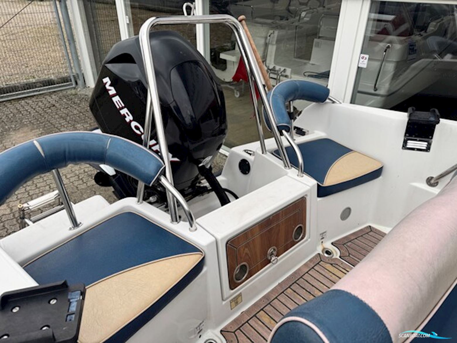 Askeladden 525 Excel Topline Med 115 hk Mercury-Efi 4 Takt og Brenderup 1300 kg Bådtrailer