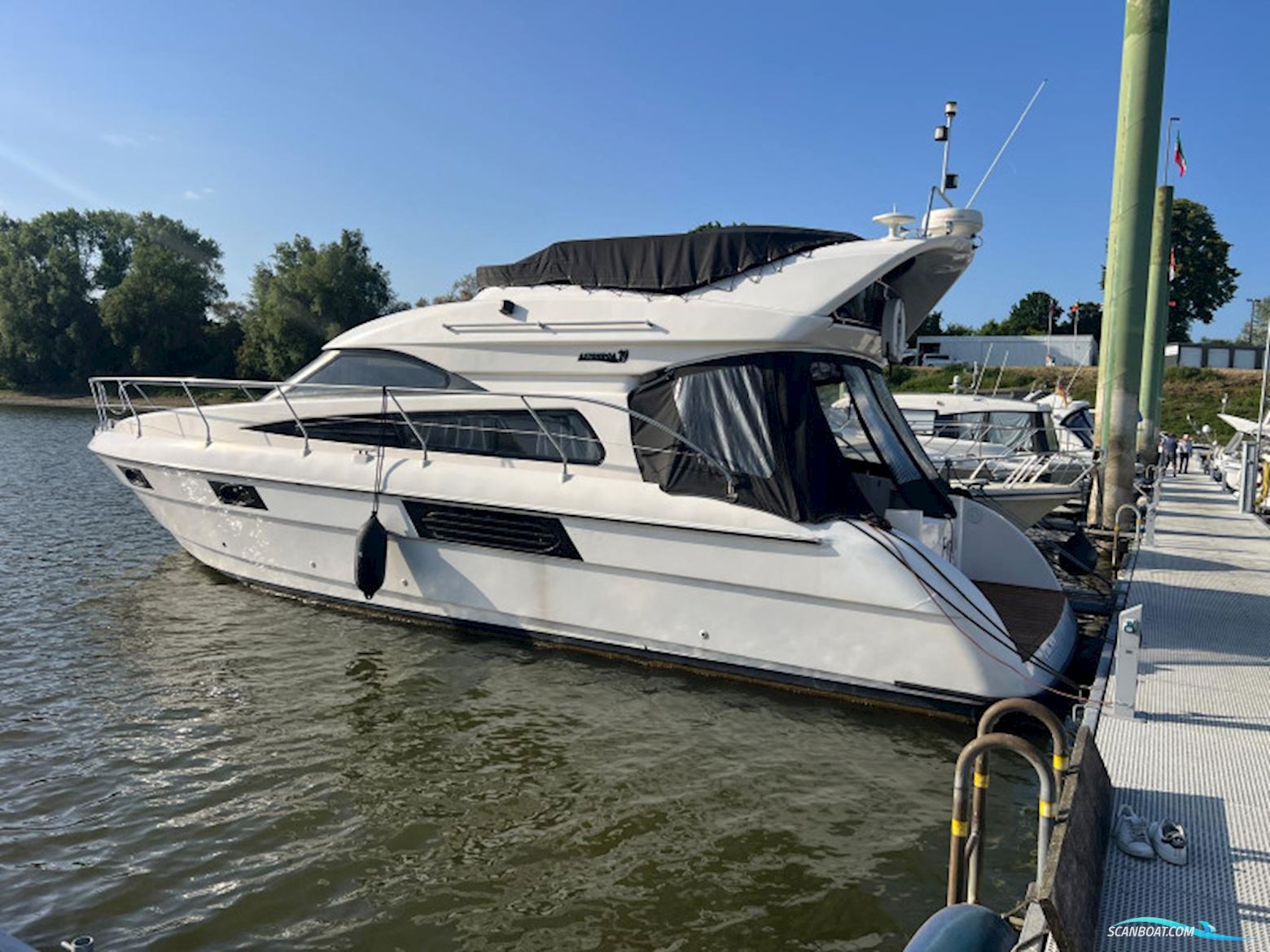 Astondoa 39 Fly Motorboat 2000, with Volvo Penta TAMD 63P engine, Germany