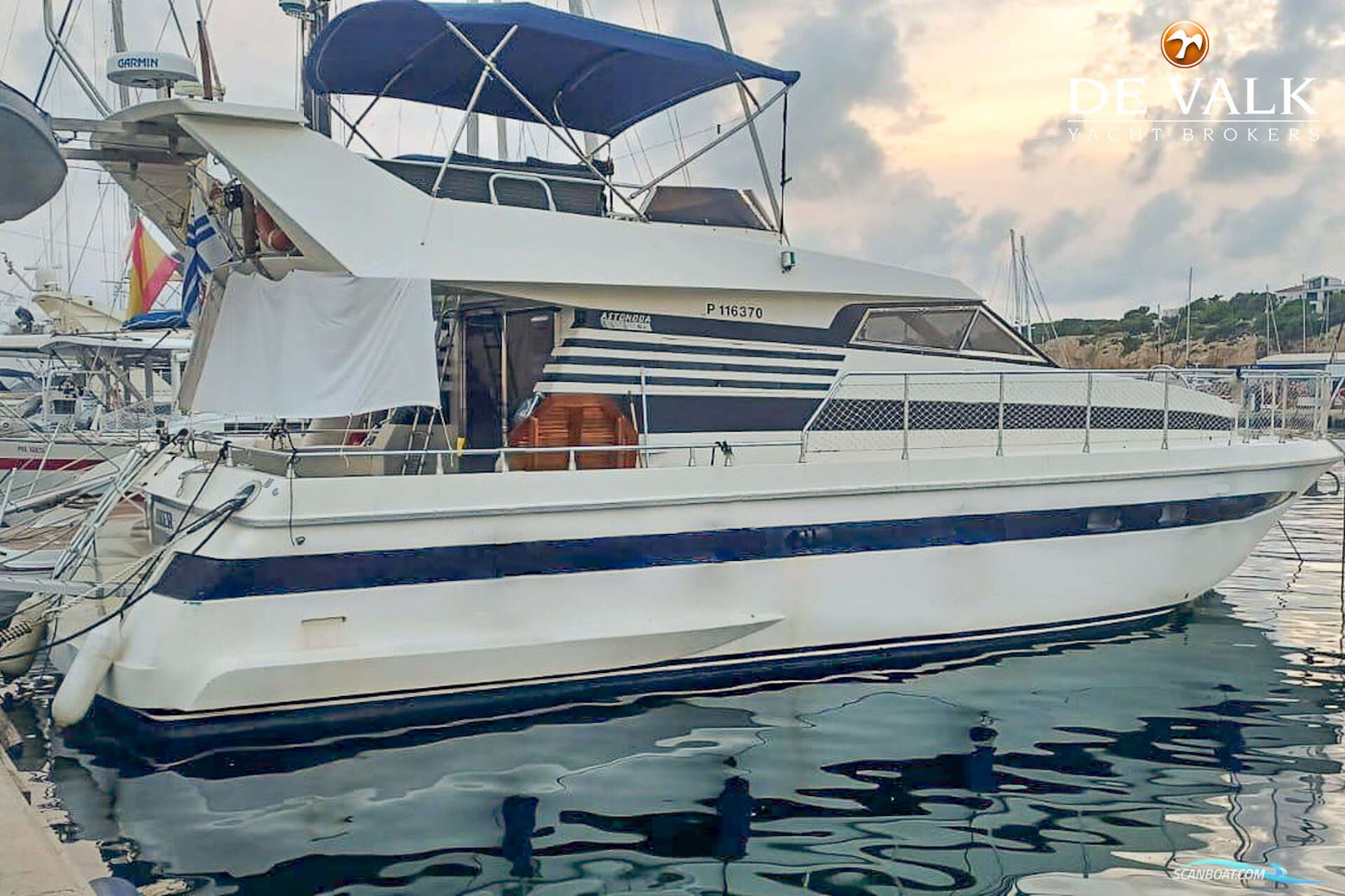 Astondoa 44 Flybridge Motorboat 1988, with Caterpillar engine, Spain