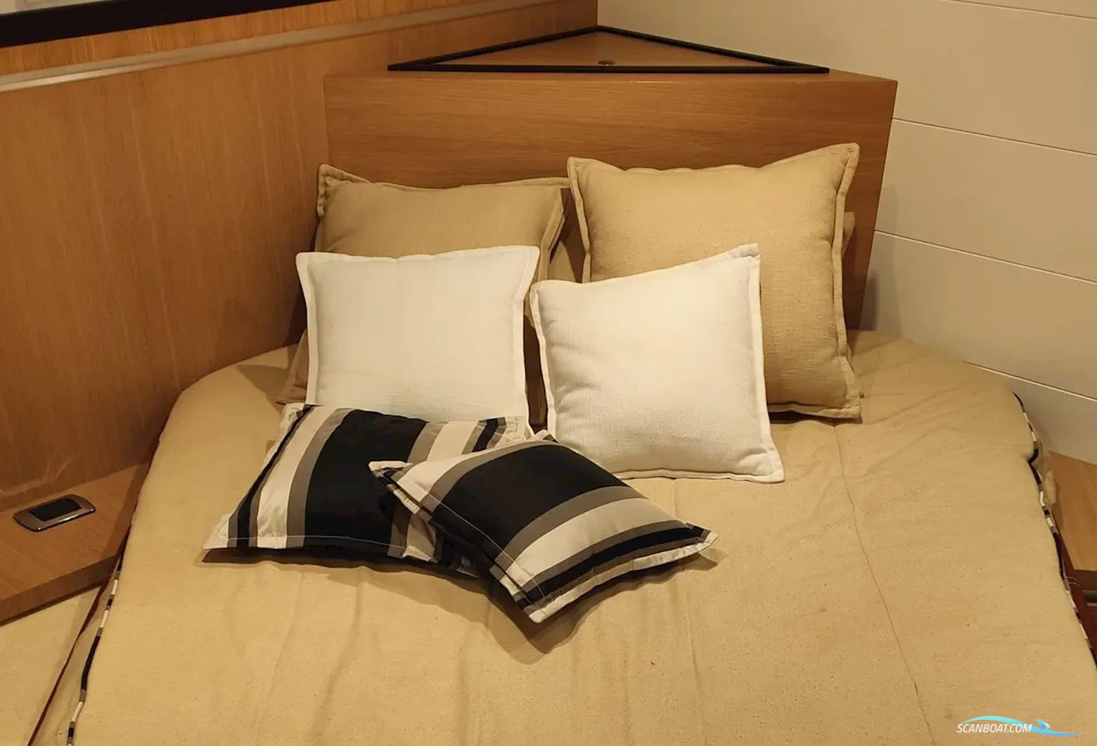 Astondoa Century 100