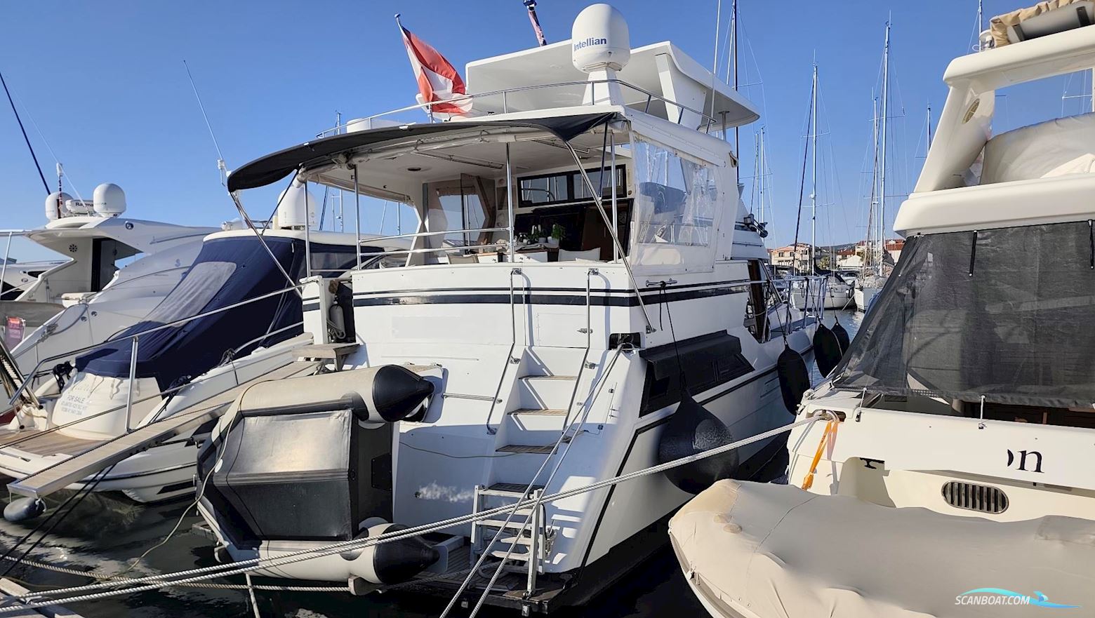 Astor 44