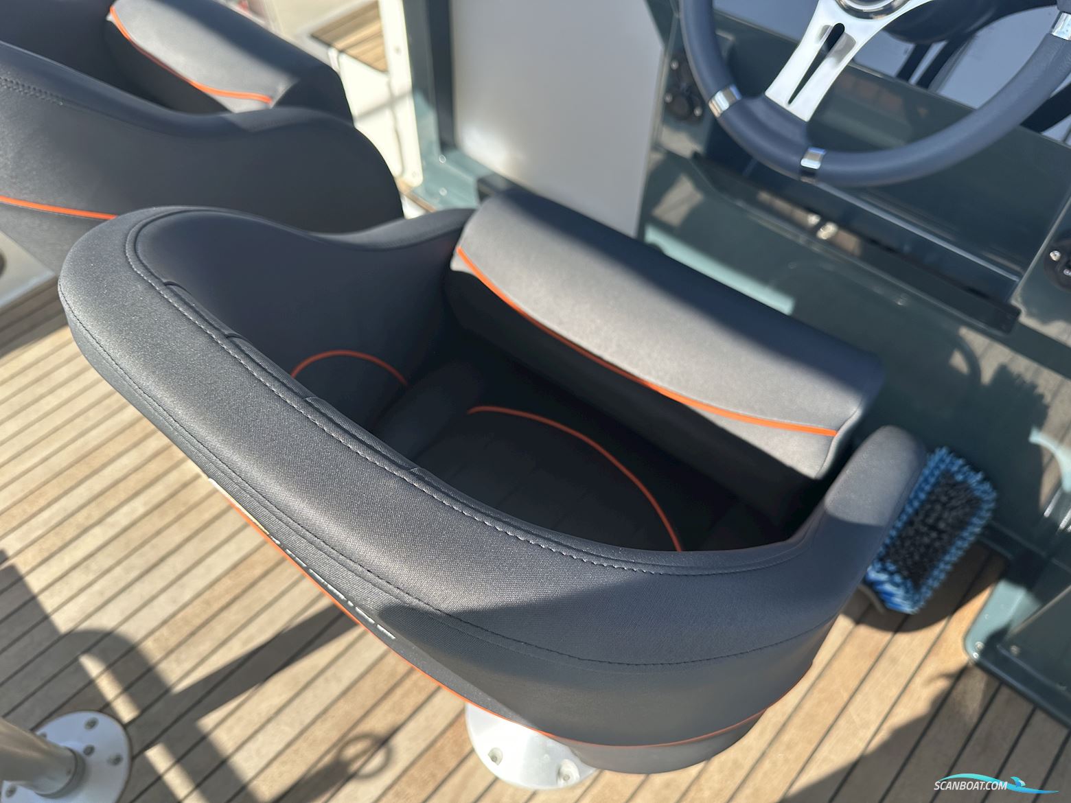 Atlantic Marine Sun Cruiser 630