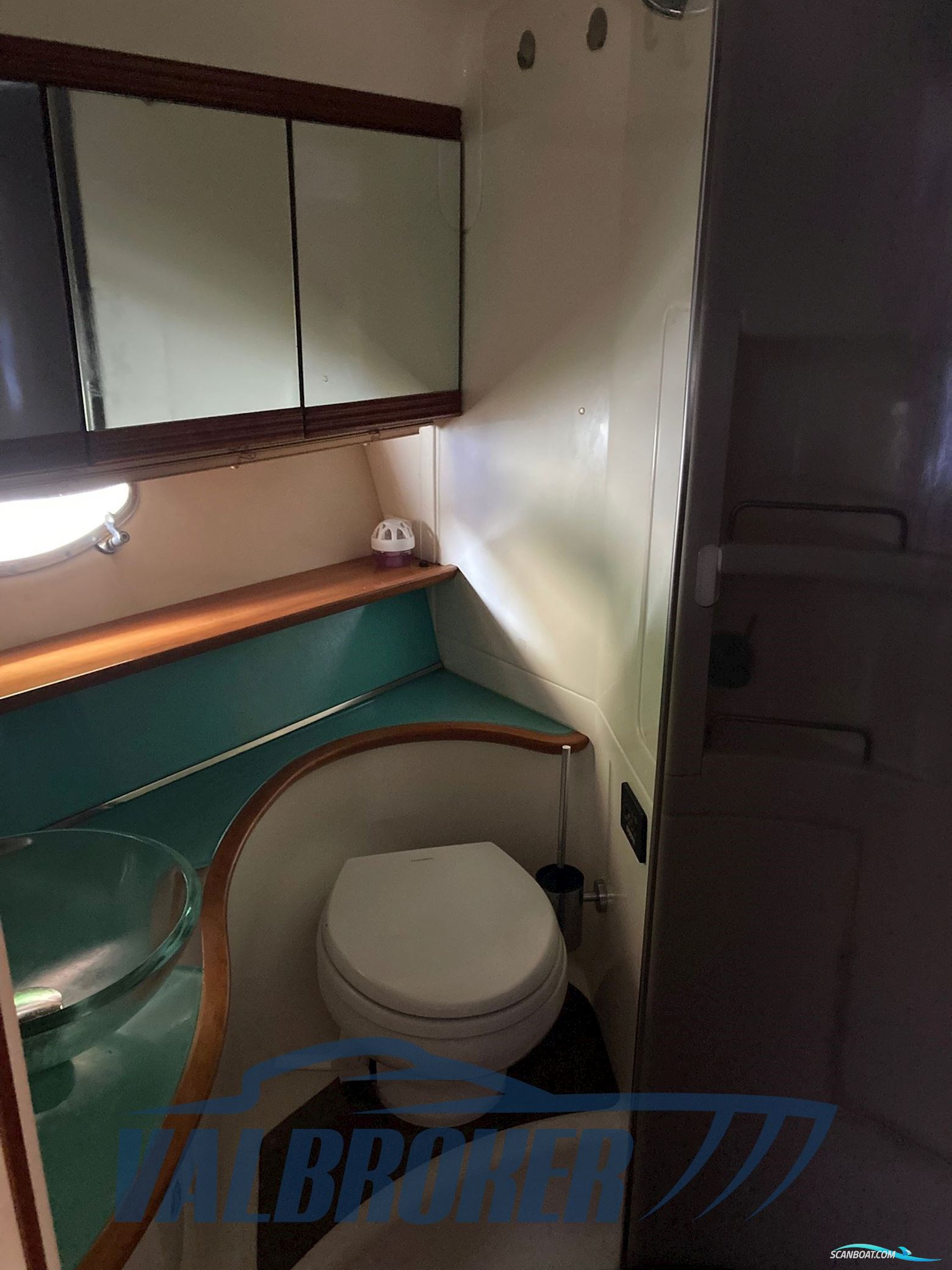 Atlantis 42