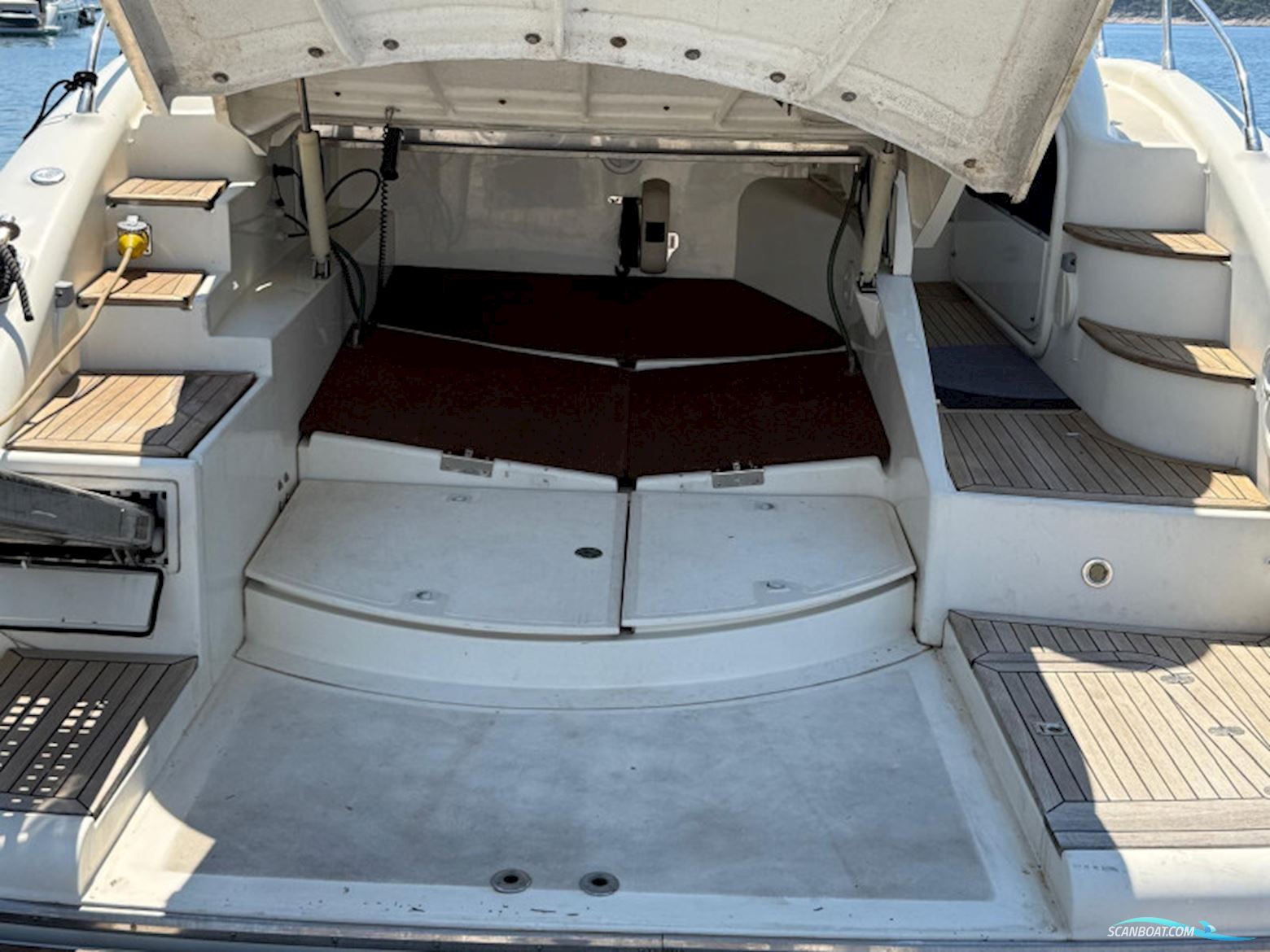 Atlantis 47 Open