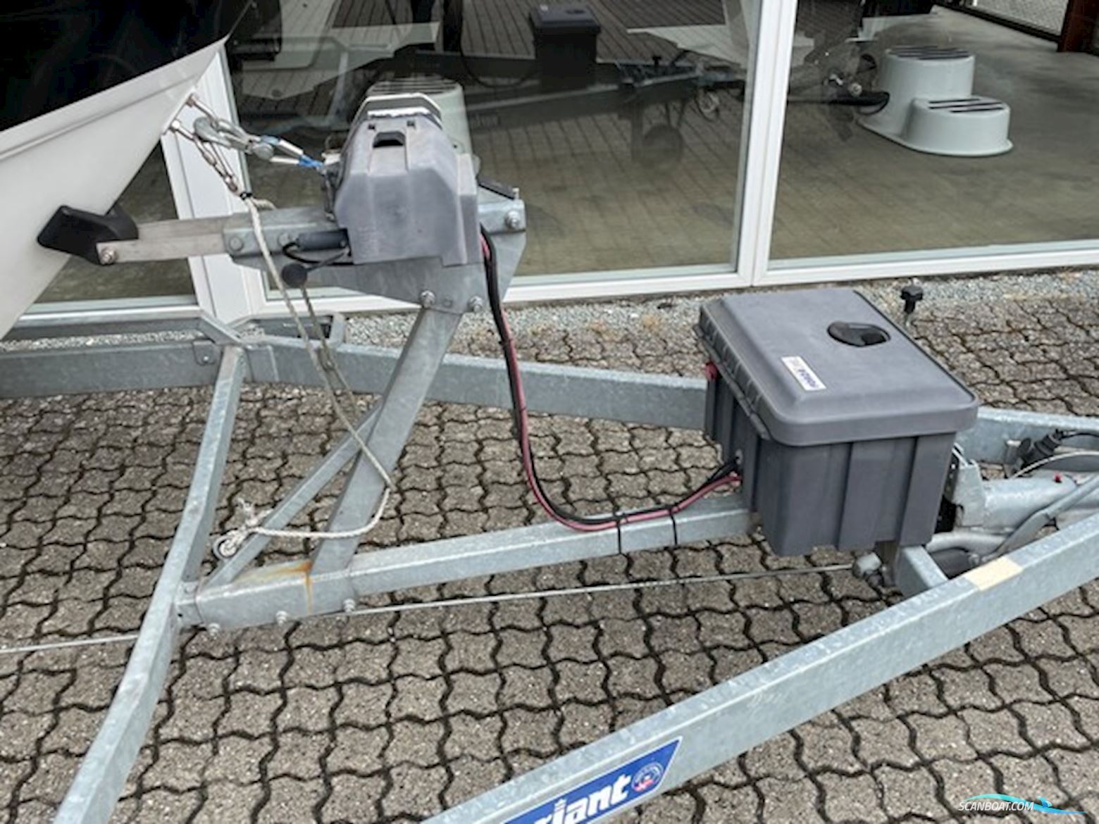 Atomix 600 HT Med Yamaha F150 og Variant 2700 kg Trailer Inkl. el Spil
