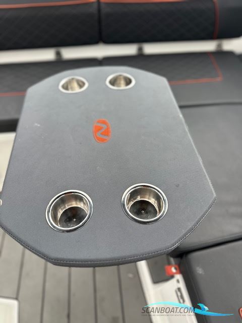 AVANT 705