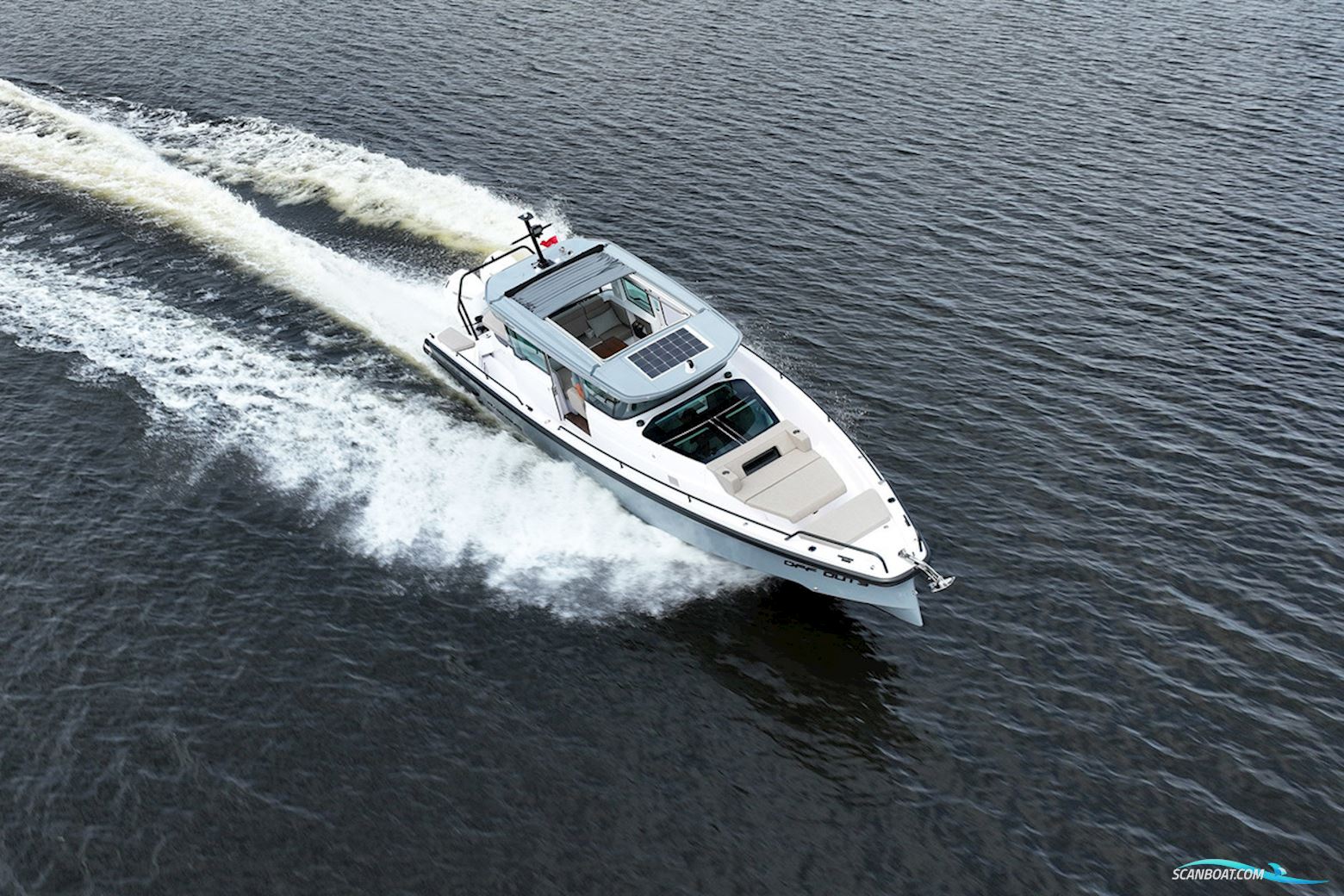 Axopar  37 XC Cross Cabin Mediterrana Edition