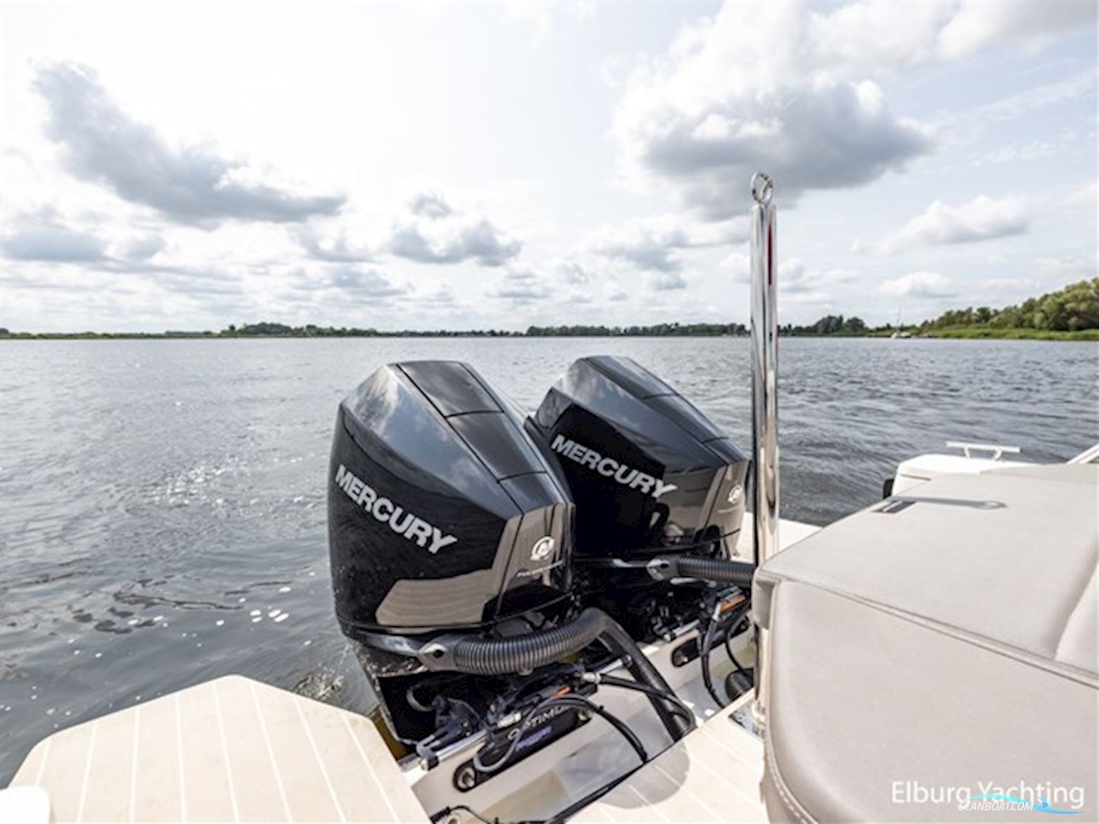 Axopar 28 - Open