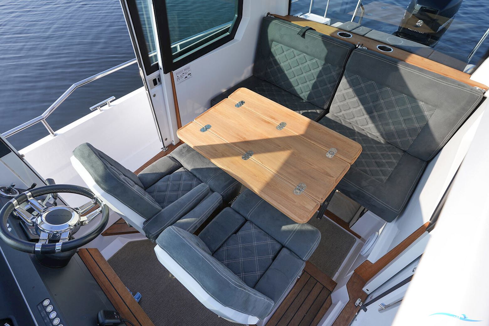 Axopar 28 Cabin - AC