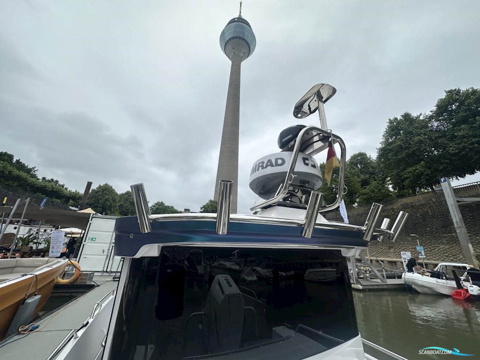 AXOPAR 28 Cabin - Wetbar